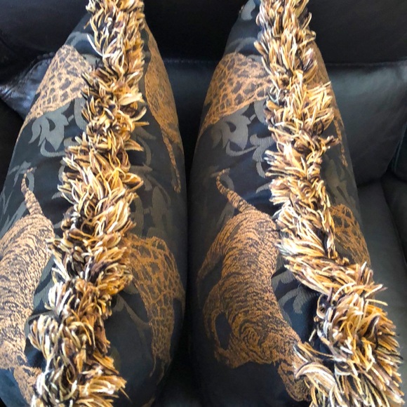 Elegant Safari Accent Pillows - Picture 4 of 4